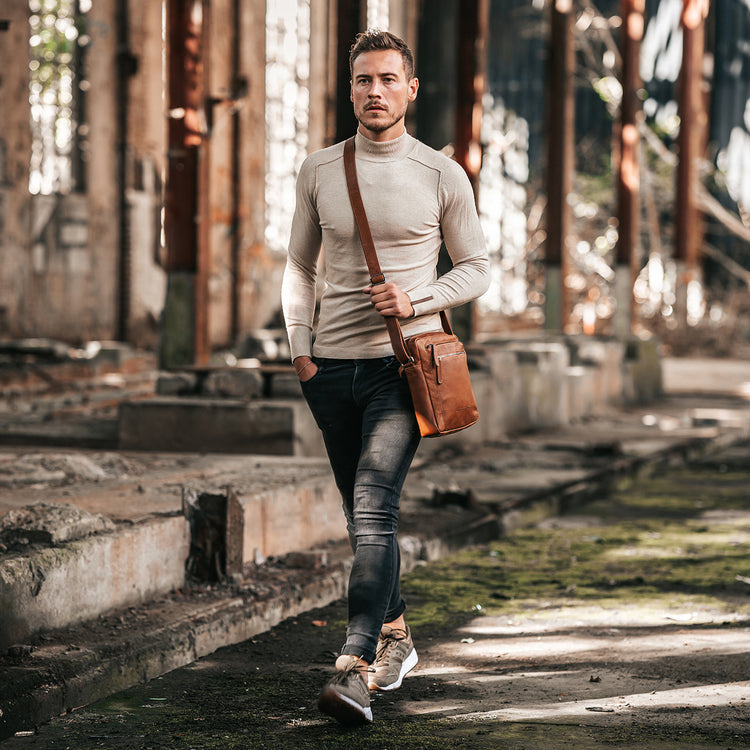 Dessau Shoulder Bag