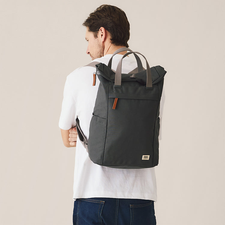 Finchley A Medium Backpack