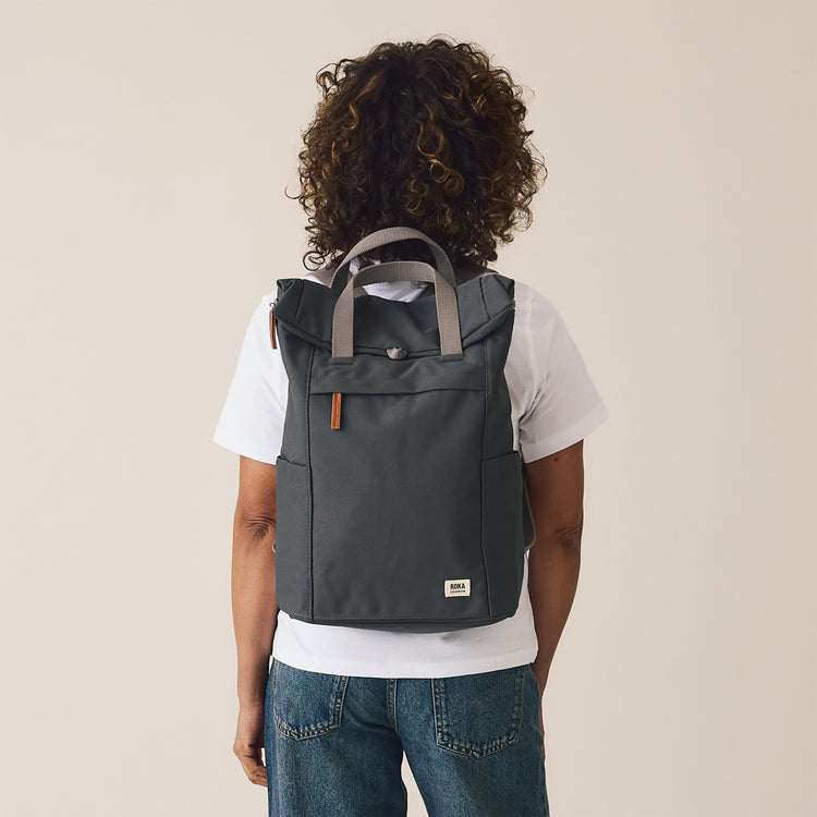 Finchley A Medium Backpack