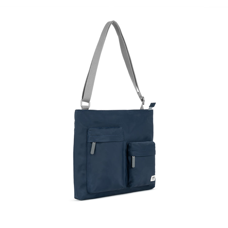 Moorgate Shoulder Bag 15"