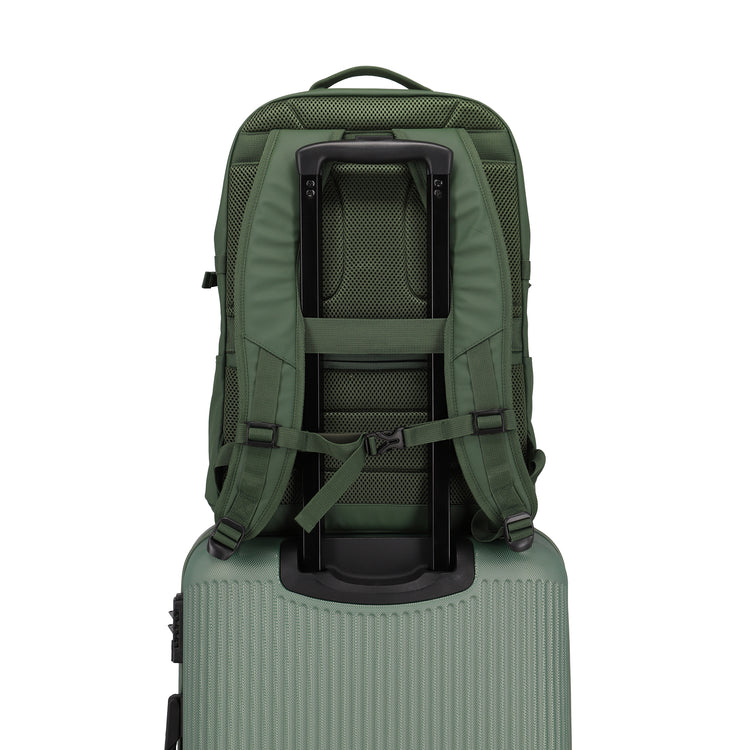 Basics Backpack 15.6"